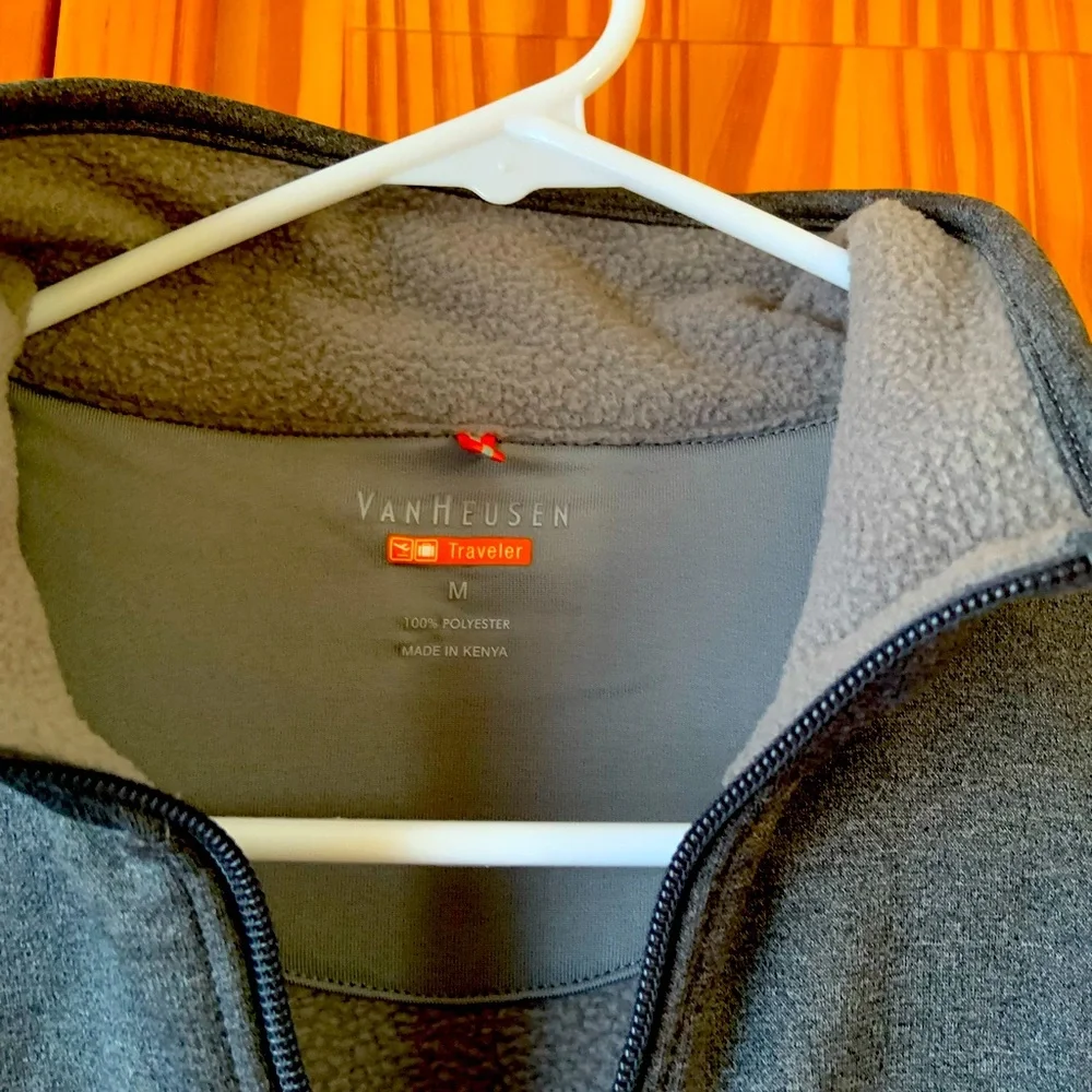 Quarter zip - Picture 1 of 2